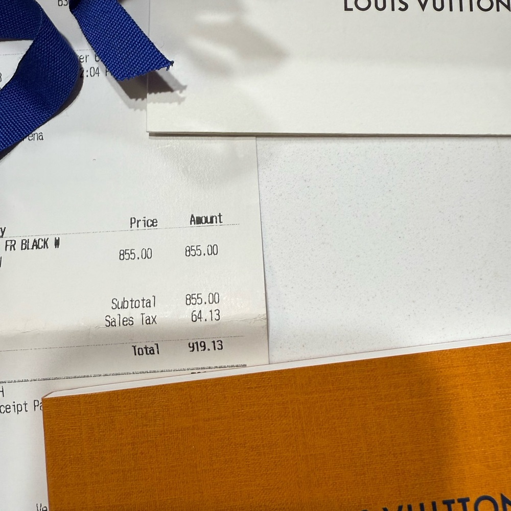 Louis Vuitton Black Sunglasses with Gold Details - Picture 3 of 11
